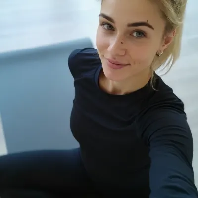 Полина, 22